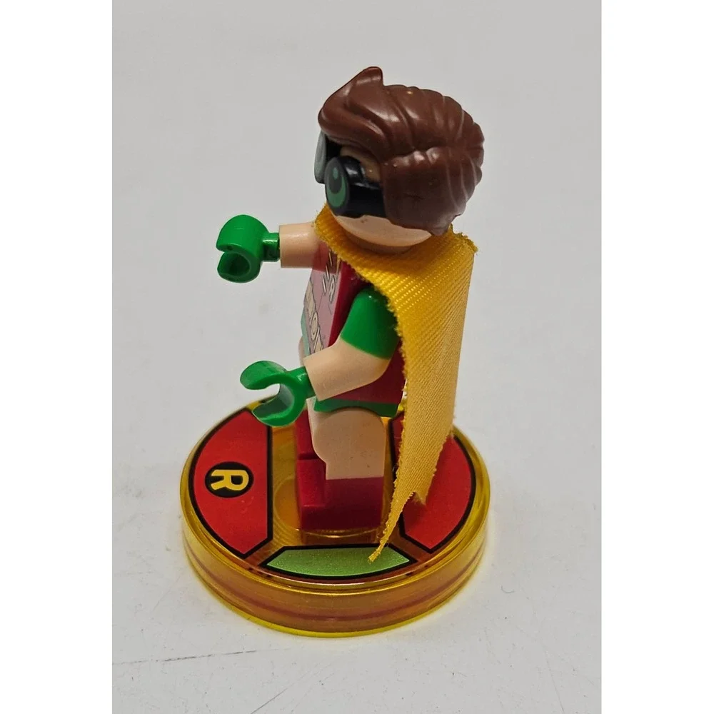 LEGO Dimensions Robin Minifigure LEGO Batman Movie Toy Tag 71264 DC Comics